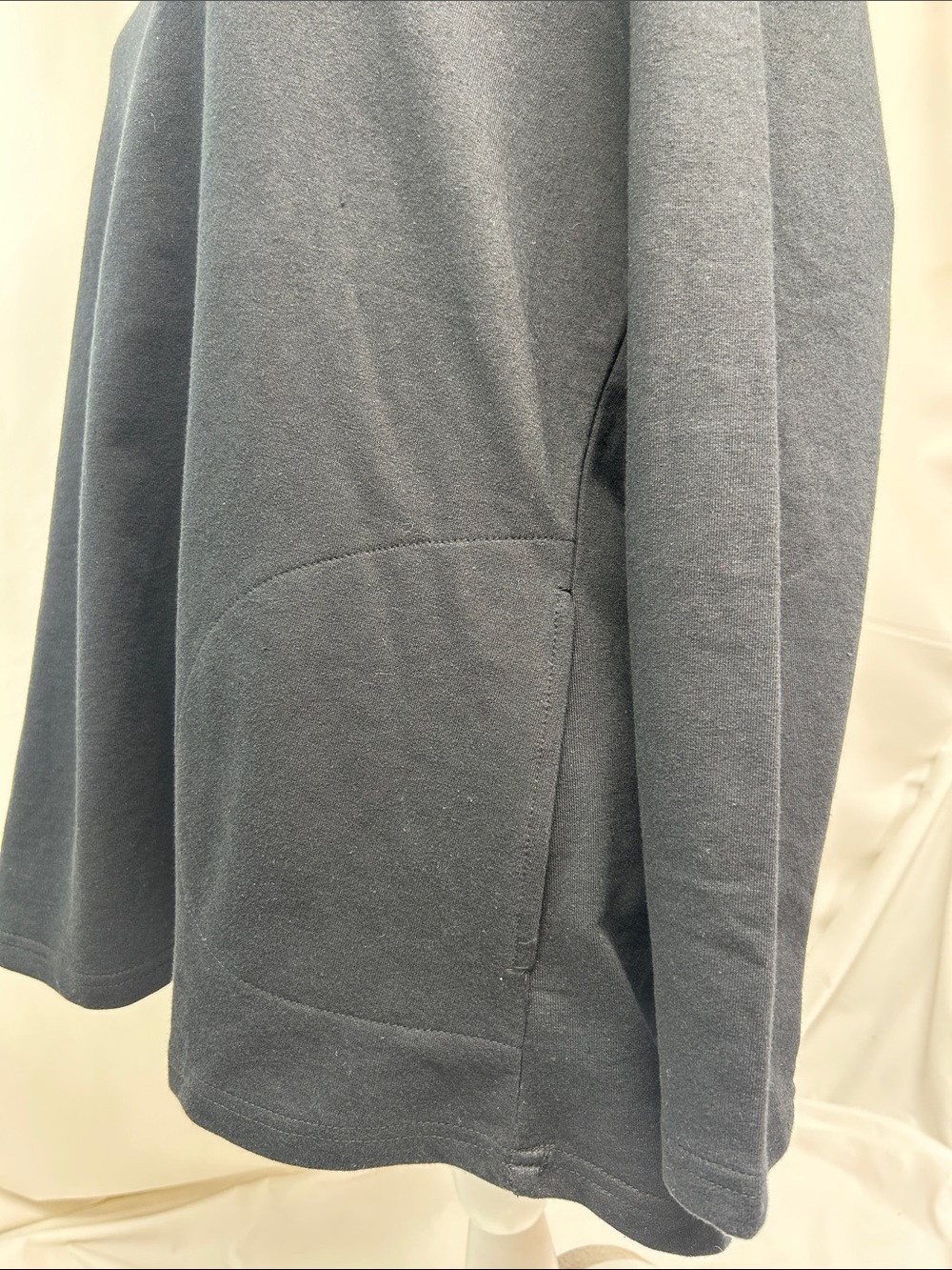 Quacker Factory Black Long Sleeve with Shoulder Rhinestone Accents Size Large - Picture 3 of 10